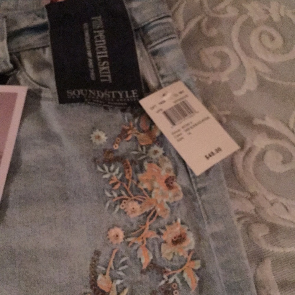 NWT Soundstyle Paris Pencil Skirt